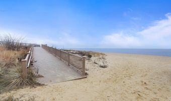 36 Taylor Ave, North Middletown, NJ 07748