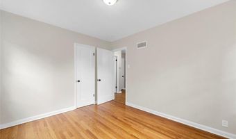 7220 Mackenzie Rd, Affton, MO 63123