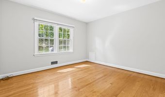 3548 N VALLEY St, Arlington, VA 22207