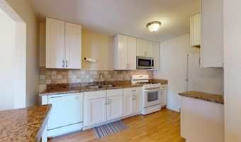 721 Meadow Pl, Ames, IA 50010