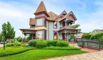 302 S Main St, Algonquin, IL 60102