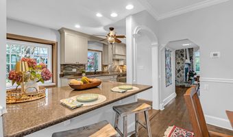 18 Middletown Ave, Atlantic Highlands, NJ 07716