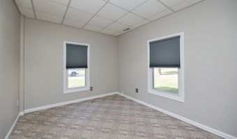 209 4th St SE, Altoona, IA 50009