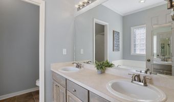 211 Jacks Pl, Brandon, MS 39047