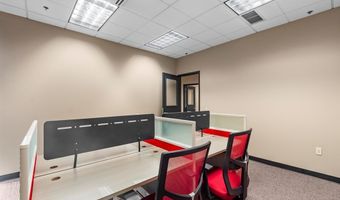 174 Clarkson Rd, Ballwin, MO 63011