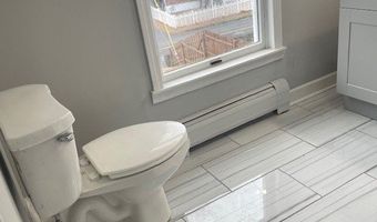 156 Triangle St, Danbury, CT 06810