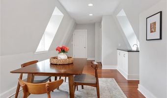 43 Farewell St 2, Newport, RI 02840