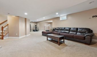 25792 RACING SUN Dr, Aldie, VA 20105