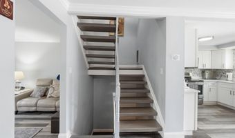 7474 ZANUCK Ct, Annandale, VA 22003