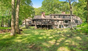 2 Spinney Ln, North Kingstown, RI 02852