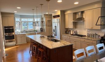 9049 HOLLY LEAF Ln, Bethesda, MD 20817