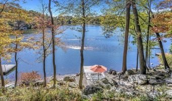 51 Lakeside Dr, Alloway, NJ 07422