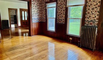 927 Water St, Bennington, VT 05257