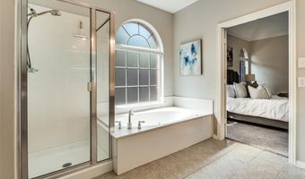 3840 Azure Ln, Addison, TX 75001