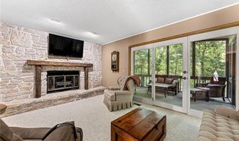 6 Paxton Ln, Bella Vista, AR 72714
