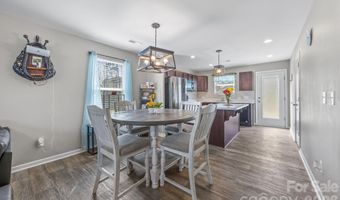 813 Yorkshire Dr, Albemarle, NC 28001