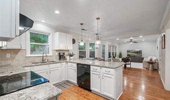 10965 Pinehigh Dr, Alpharetta, GA 30022