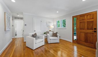 6111 35TH St N, Arlington, VA 22213