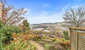 517 Lakota Way, Ashland, OR 97520