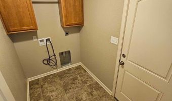 1151 Meadows Dr, Benton, AR 72019