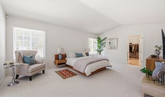 5801 Middle Crest Dr, Agoura Hills, CA 91301