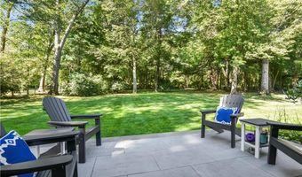 91 Cindyann Dr, East Greenwich, RI 02818