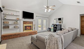 813 E 2nd St, Weatherford, TX 76086