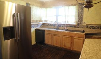 256 E Maple Ave, Alderson, WV 24910