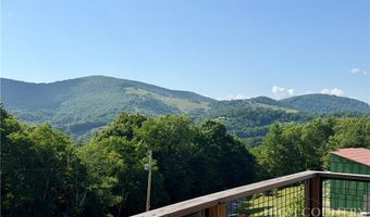 56 Grouseberry Dr, Banner Elk, NC 28604