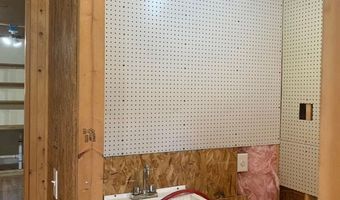 237 Halls Pond Rd, Charlestown, NH 03603