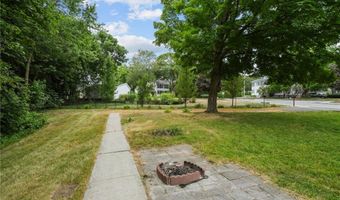 140 Main St, Lincoln, RI 02838