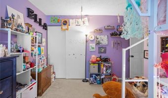 280 Carmel Woods Dr, Ballwin, MO 63021