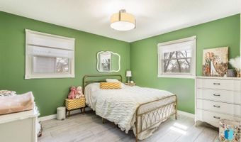 107 E Willow St, Beresford, SD 57004