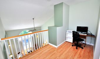 24 Sharon Rd, Bloomfield, CT 06002
