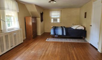 124 Pilgrim Rd, Bristol, CT 06010