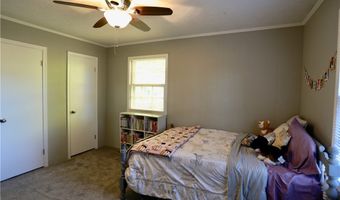 948 Pinebluff Lake Rd, Aberdeen, NC 28315