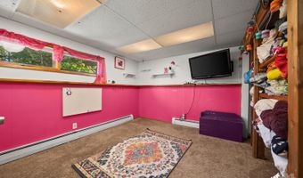 5240 E 42nd Ave, Anchorage, AK 99508