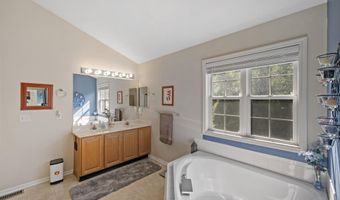 27 WHIRLAWAY Dr, Bear, DE 19701
