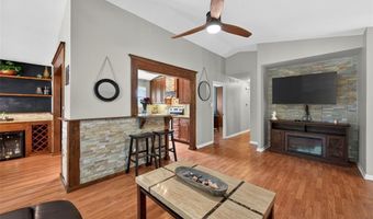 100 Holly Green Dr, Ballwin, MO 63021