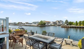 12 Blue Heron Ln, Bayville, NJ 08721