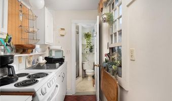 73 Thames St B, Newport, RI 02840