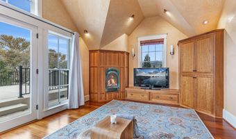 767 Oak St, Ashland, OR 97520
