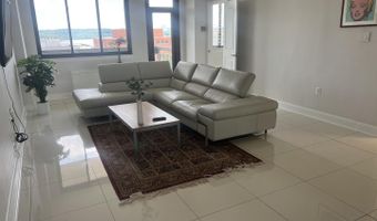 801 N PITT St N #804, Alexandria, VA 22314