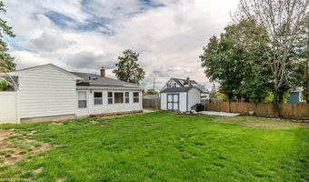 200 Princess Ave, Cranston, RI 02920