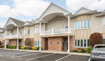 12 Sarah Ct, Amityville, NY 11701