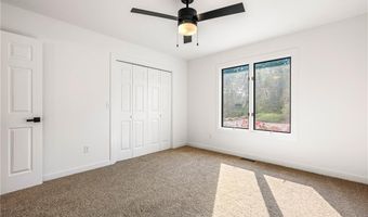 43 Strichen Ln, Bella Vista, AR 72715