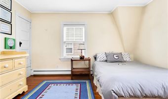 82 Sefton Dr, Cranston, RI 02905
