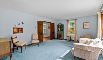 105 Newell Dr, Cumberland, RI 02864