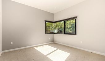 6525 E CAVE CREEK Rd 3, Cave Creek, AZ 85331