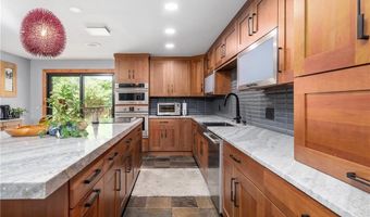 24 Lincoln Dr, North Smithfield, RI 02896